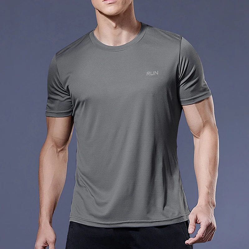 Camisa Masculina Oversized Fitness – Secagem Rápida, Treino e Corrida, Estilo Brasil