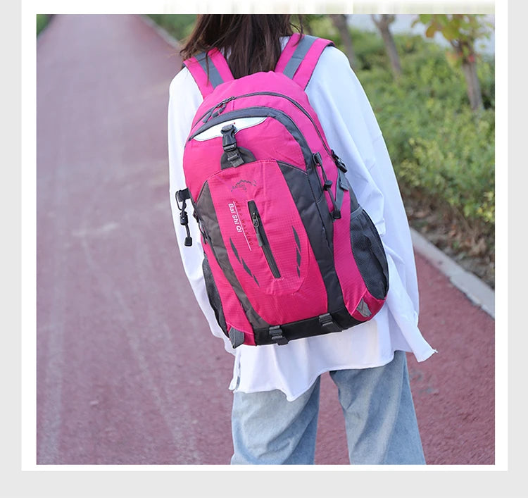 Mochila de Acampamento 40L – Grande Capacidade, Lona Reforçada e Performance Outdoor