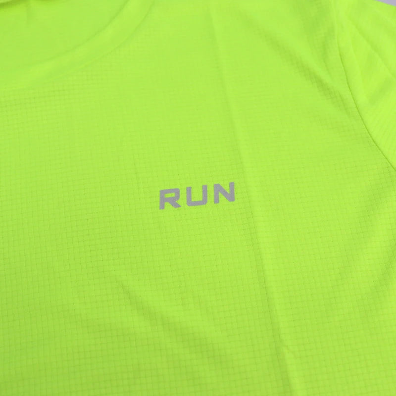 Camisa Masculina Oversized Fitness – Secagem Rápida, Treino e Corrida, Estilo Brasil