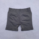 Shorts Femininos Seamless Biker 4.5" – Treino, Yoga e Academia, Modelo Scrunch com Cintura Baixa Nervurada